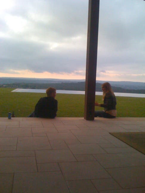 Heather Irmiger and Dave Wiens catching up on old times. Photo by JHK