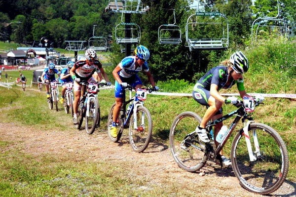 Subaru-Gary Fisher's Willow Koerber leads the field on her 29er at the 2009 Yankee Clipper. Photo: Dave McElwaine