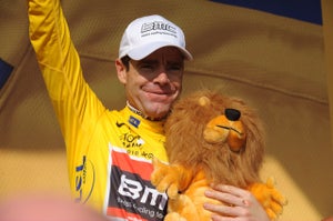 2010 Tour de France stage 8, Cadel Evans takes over the lead.