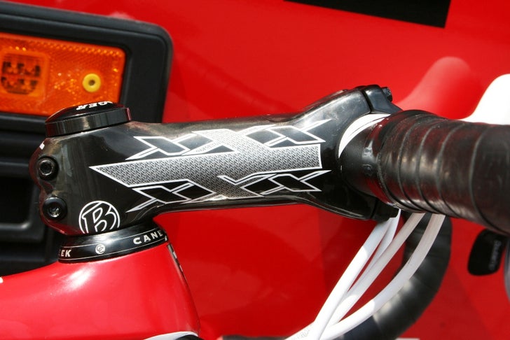 Tour de France Tech Gallery: Levi Leipheimer\'s quiver of RadioShack Trek  bikes - Velo