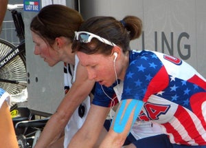 Mara Abbott and Amber Neben warm up Mara Abbott and Amber Neben warm up