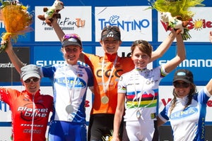 LtoR: Katie Compton, 4th; Catharine Pendrel, 2nd; Maja Wlosczcowska, 1st; Irina Kalentieva, 3rd; Katerina Nash, 5th