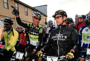 Dave Wiens, left, and Lance Armstrong before the 2009 Leadville Trail 100. Photo by Kurt Hoy