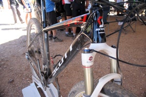 Scott's addition to the growing field of 29ers includes a tapered head tube and internal cable routing. Photo: Caley Fretz