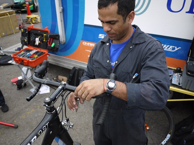 2011 Amgen Tour, pre-race prep, UHC wrenches