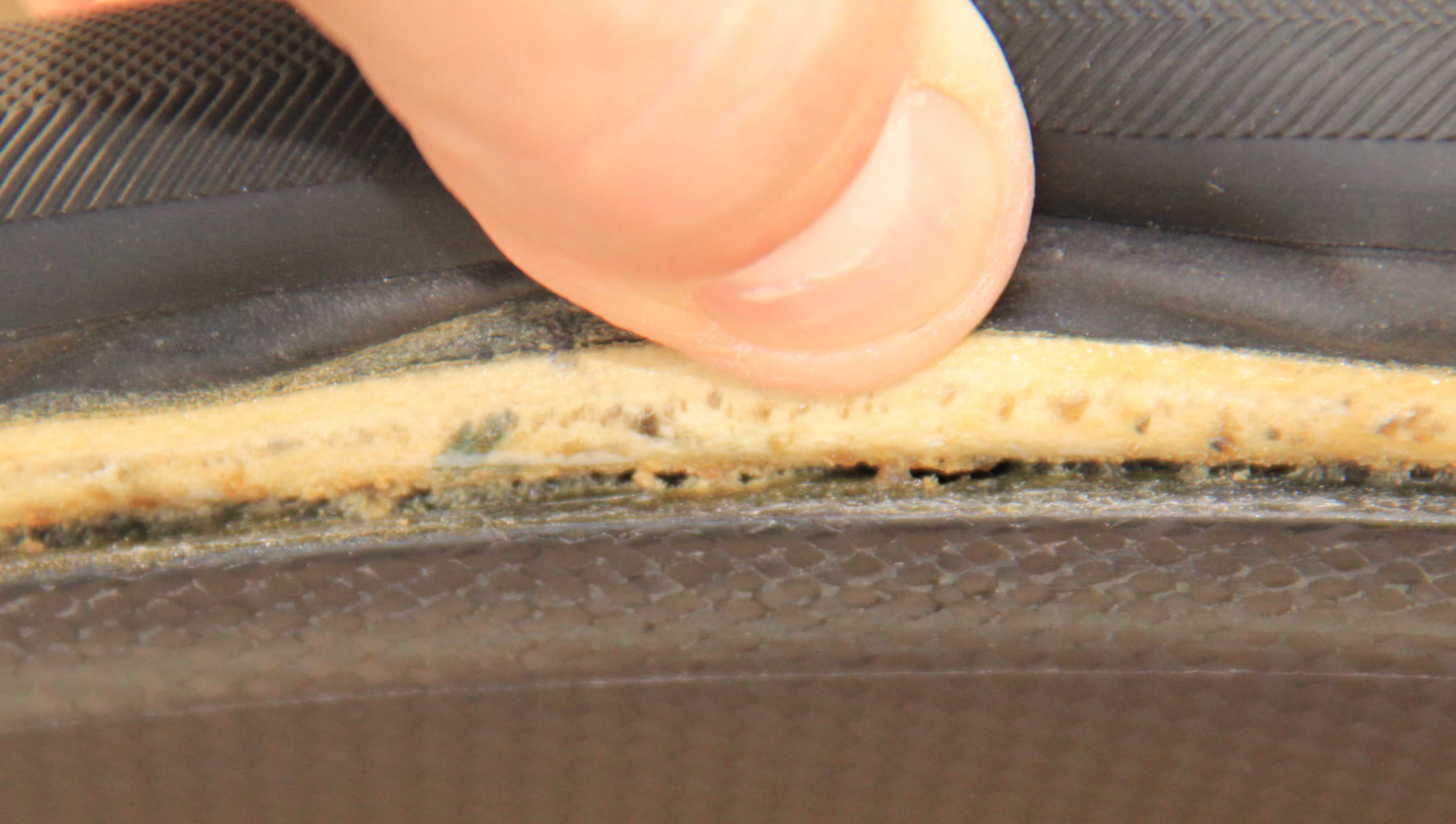 Craig's tubular where the glue is failing. Photo sent by Craig.