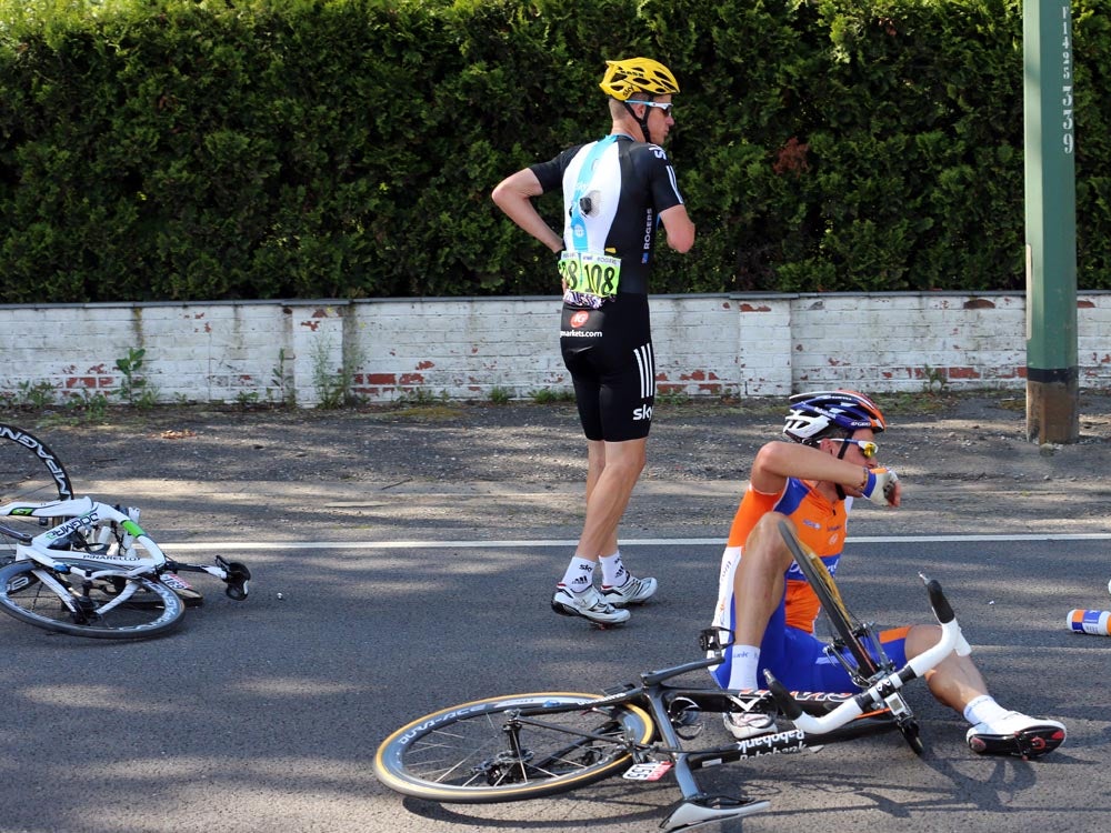 Luis Leon Sanchez and Michael Rogers hit the deck on the first road stage. Photo: Graham Watson | <a href="http://www.grahamwatson.com">www.grahamwatson.com</a>