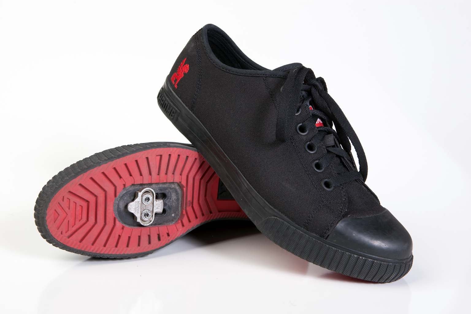 The SPD-compatible sole has nylon reinforcement for extra stiffness. Photo: Brad Kaminski | VeloNews.com