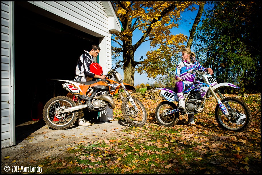 Emily Batty makes an escape — and gets some skills practice — on the dirt bike as she puts a disappointing 2012 campaign behind her. Photo: Marc Landry | <a href="http://marclandryphotography.com/">www.marclandryphotography.com </a>