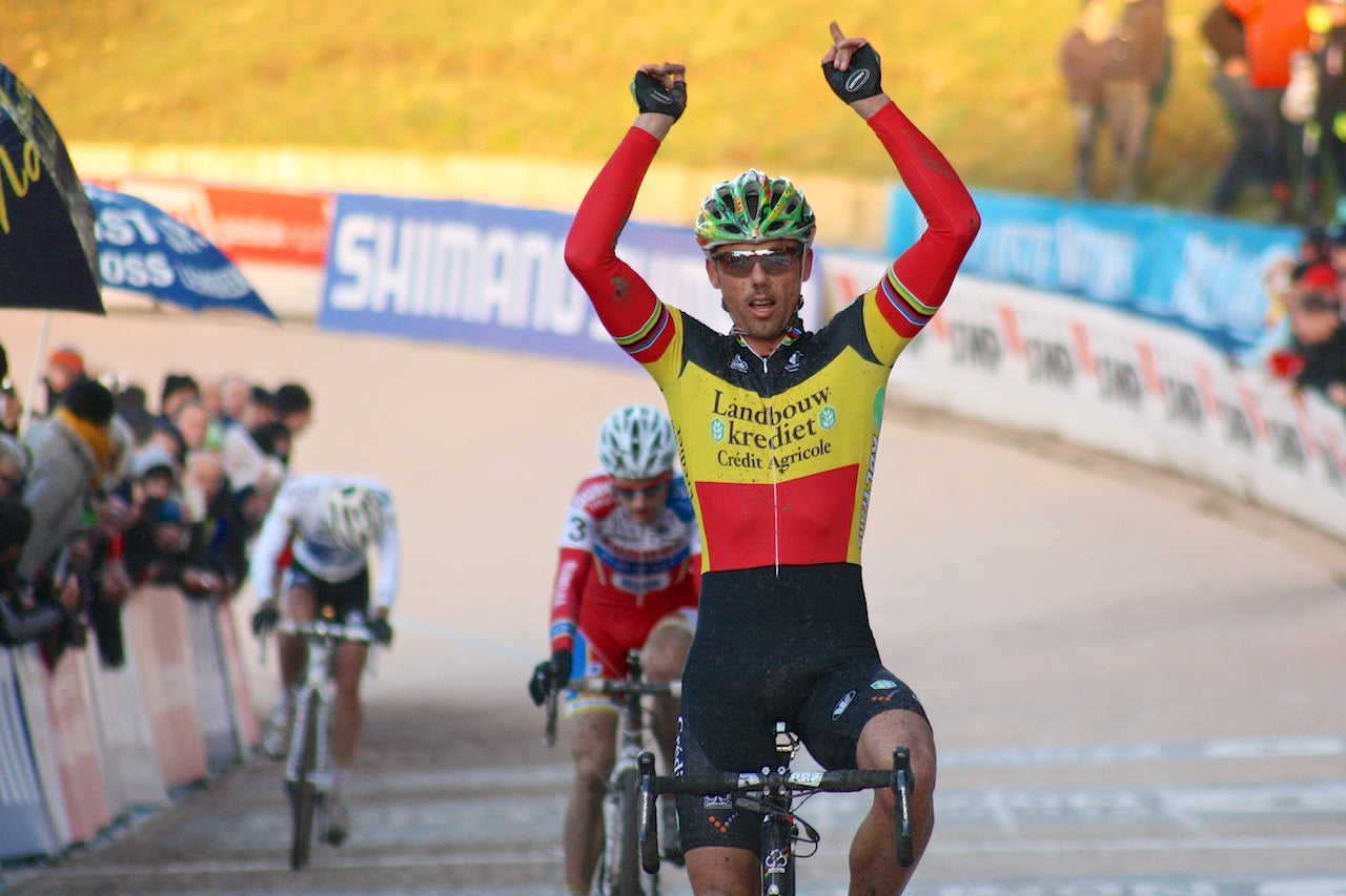 Sven Nys takes his second World Cup win of the season ahead of Kevin Pauwels and Niels Albert. Photo: Dan Seaton