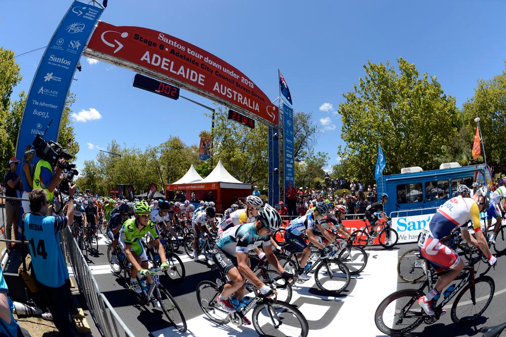 The peloton starts the final stage of the 2013 Santos Tour Down Under on Sunday in Adelaide. Photo: Graham Watson | <a href="http://www.grahamwatson.com">www.grahamwatson.com</a>