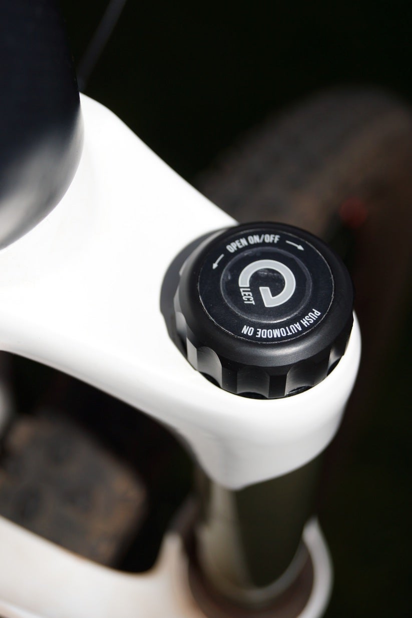 The Magura eLECT cartridge installed in a Magura TS8 fork. Photo: Lennard Zinn