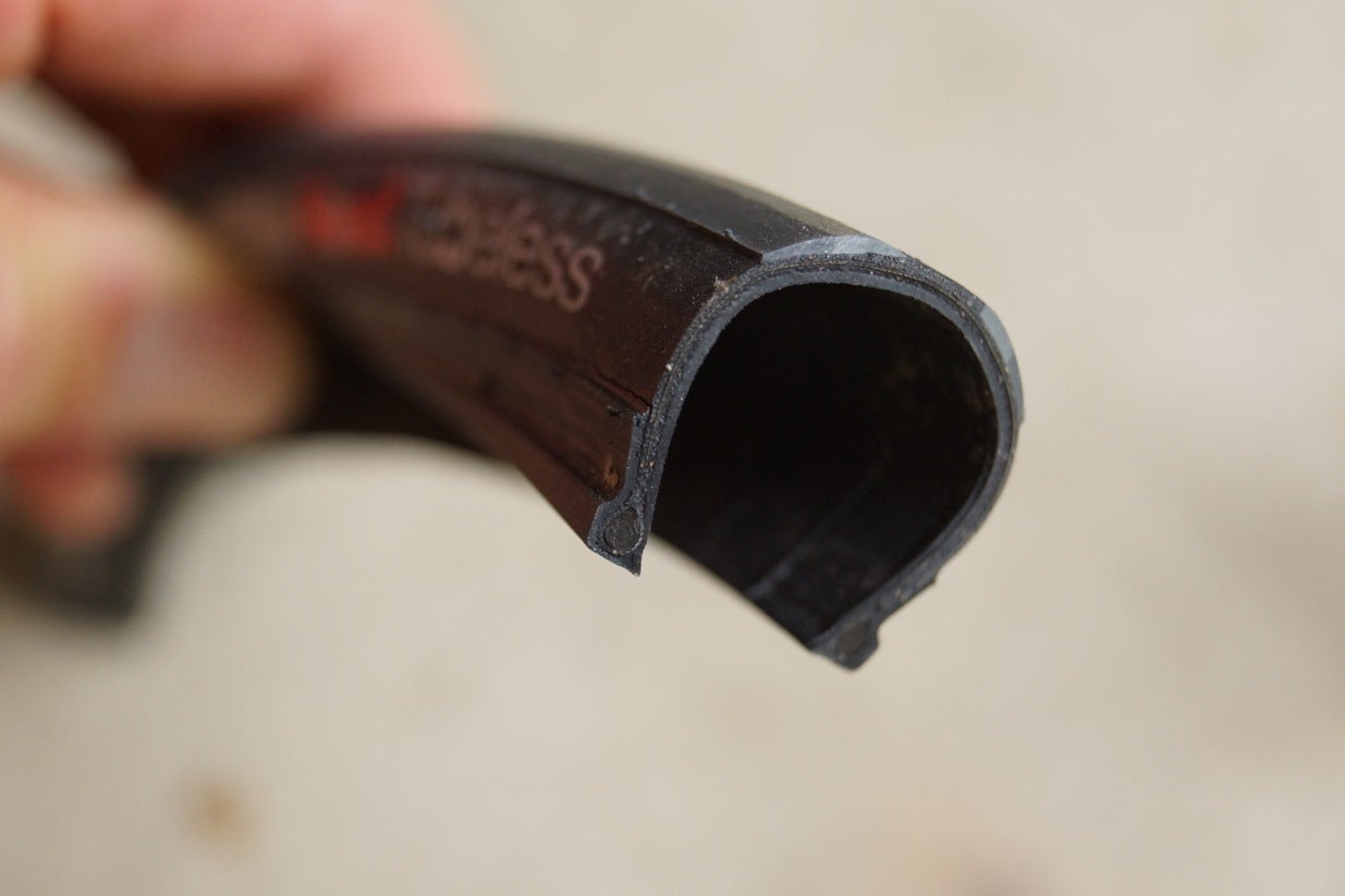 When done properly, installing a tubeless tire is a fairly simple process. Photo: Lennard Zinn | VeloNews.com