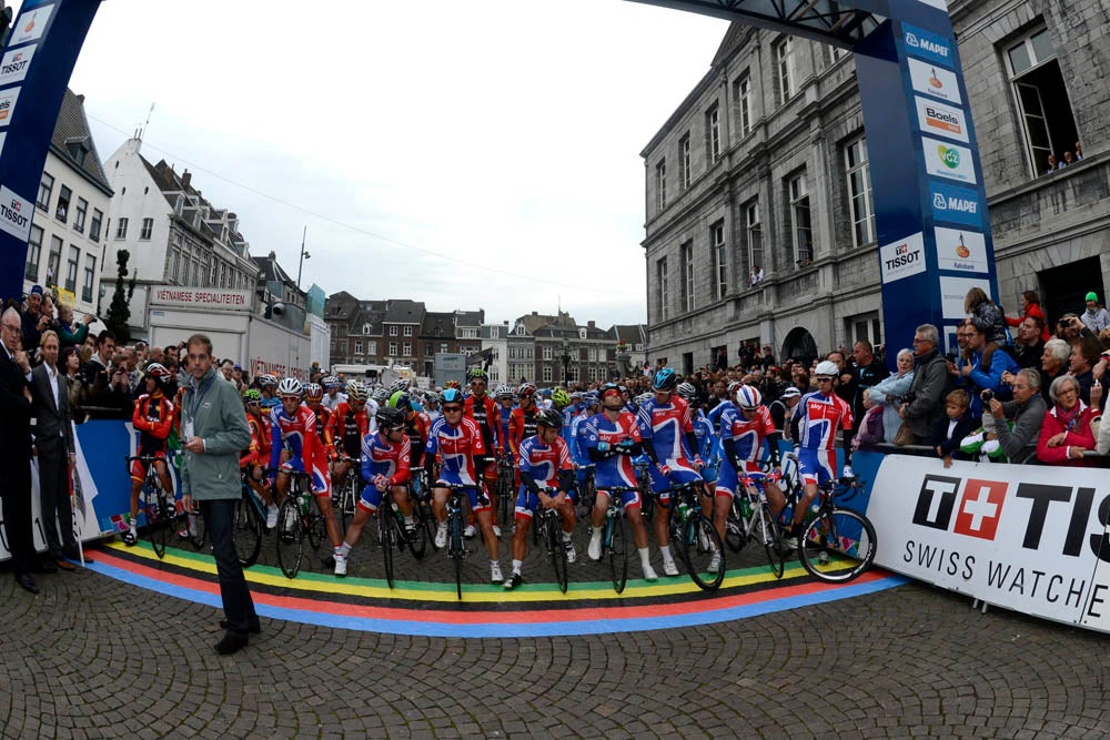 Saturday's elite women's road race will see 141 starters. Sunday's men's event will have 207. Photo: Graham Watson | <a id="www.grahamwatson.com" href="http://grahamwatson.com">www.grahamwatson.com</a>