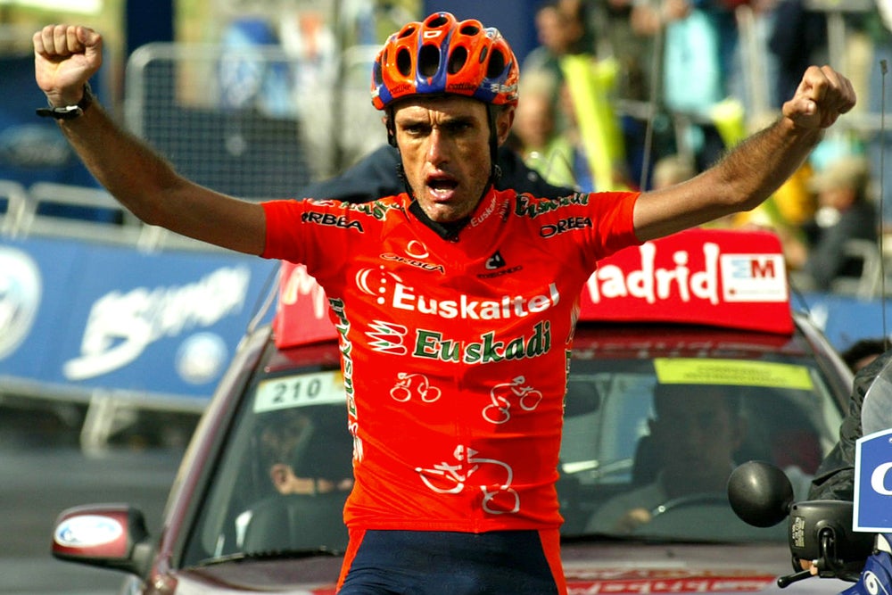 Roberto Laiseka led the orange-clad Euskaltel team into its first Tour de France and won a stage to Luz Ardiden in the Pyrénées. Photo: Jaime Reina | AFP