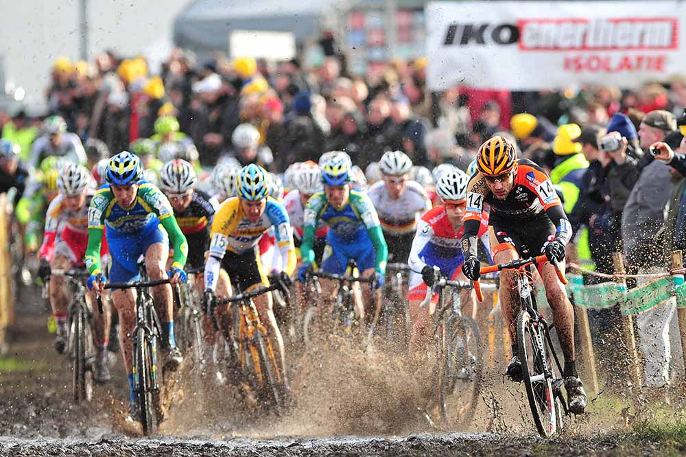 A sloppy start. Photo: Tim De Waele | <a href=http://www.tdwsport.com target="_blank">TDWsport.com</a>