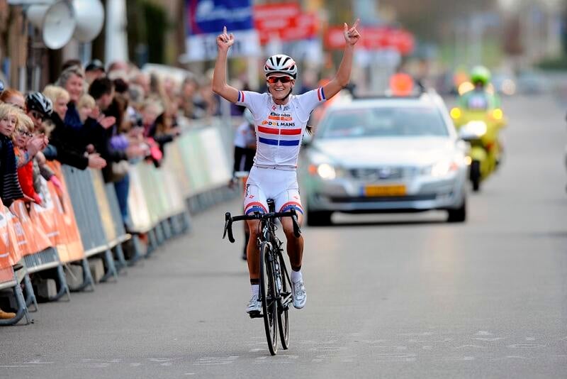 British national champion Lizzie Armitstead wins the 2014 Ronde van Drenthe. Photo courtesy Union Cycliste Internationale.