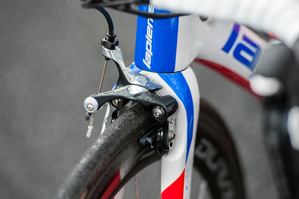 Shimano's dual-bolt Dura-Ace brake caliper tucks into the fork better than normal brakes, which can decrease aerodynamic drag. Photo: Caley Fretz | VeloNews.com
