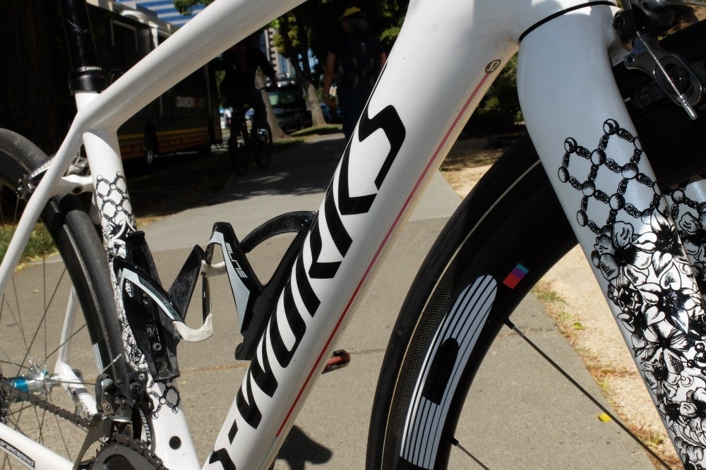 Some subtle color on the underside of the downtube matches the custom wheel decals. Photo: Logan VonBokel | VeloNews.com