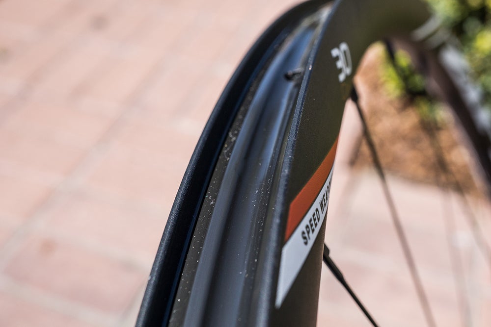 A Zipp 30 Course aluminum wheel. Photo: Nils Nilsen | N2Photo
