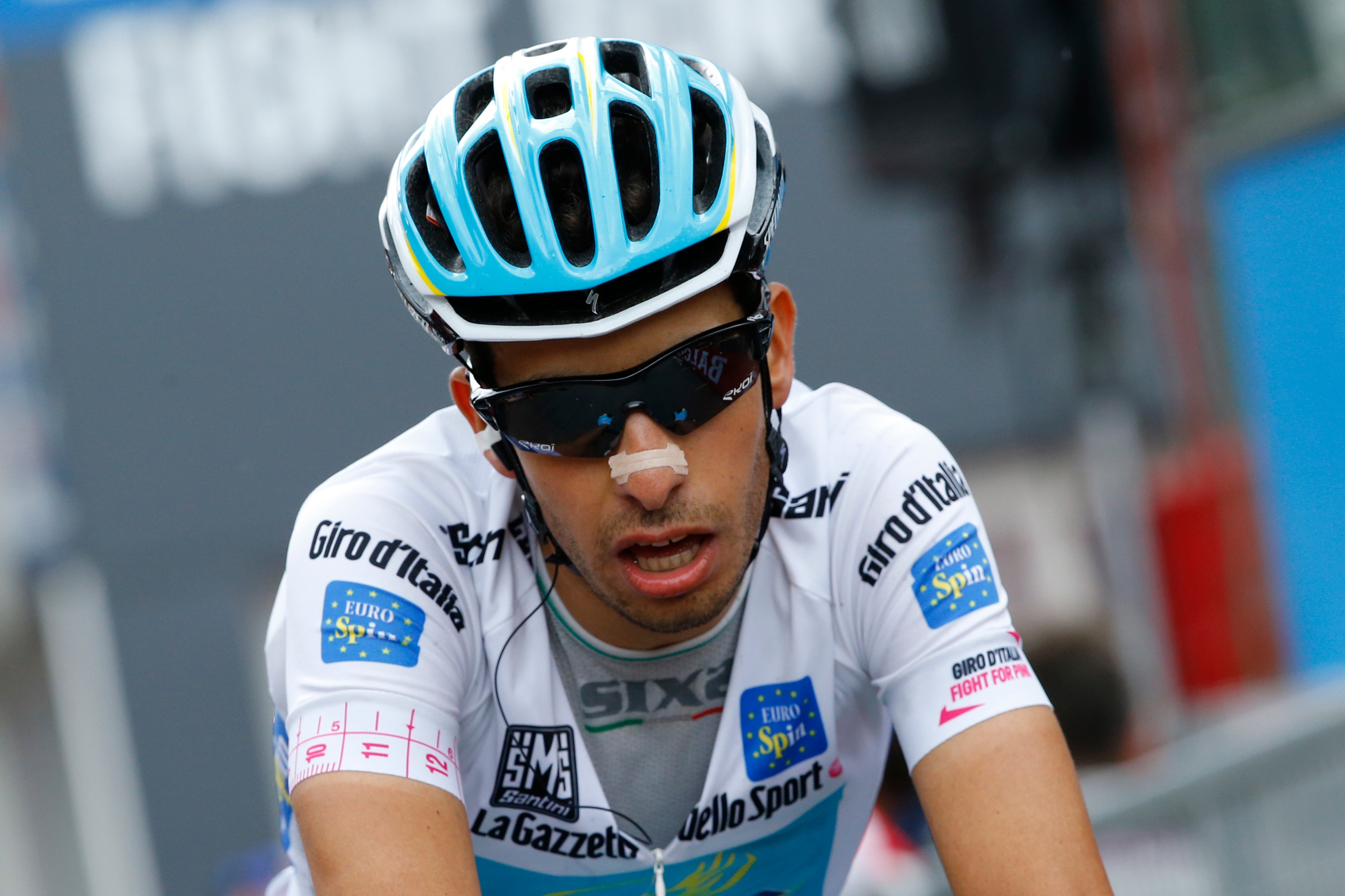 Astana did its best for Fabio Aru on Sunday, but had to settle for a stage win as their team leader lost more time to the maglia rosa, Alberto Contador. Photo: AFP
