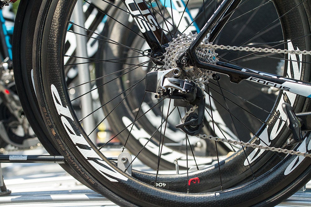 Any receivers and transmitters the drivetrain might have are contained within the derailleurs and shifters. There are no external controls present on the bike, and SRAM hinted that everything is self-contained. Photo: Dan Cavallari | VeloNews