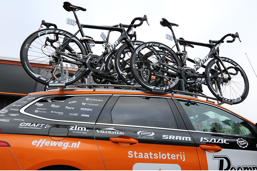Roompot's Isaac bikes were outfitted with disc brakes in preparation for a warm day at the Tour of Flanders. Photo: Dan Cavallari | VeloNews