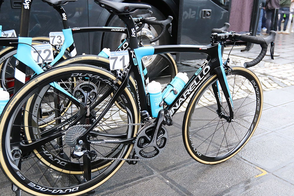 The Dogma K8 seems to be a cross between the Dogma K8-S and the Dogma F8; the new design likely addresses lateral stiffness and/or weight concerns. Note the Pinarello Lab designation on the seat tube. Photo: Dan Cavallari | VeloNews