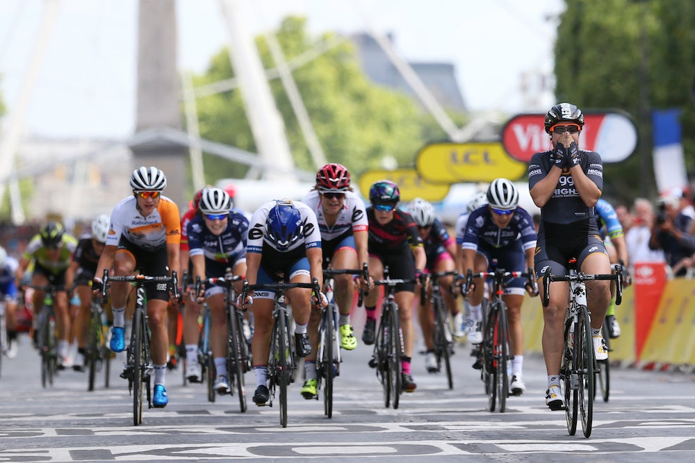 Chloe Hosking sprinted to a convincing victory Sunday on the Champs-Élysées. Photo: Tim De Waele | <a href="http://www.tdwsport.com" target="_blank">TDWsport.com</a>