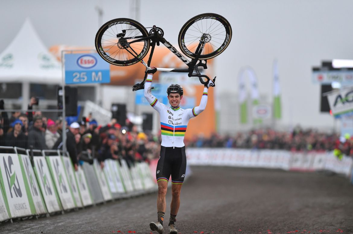 World champion Wout van Aert hoisted his new Felt bike over his head after successfully defending his Belgian cyclo-cross crown in Ostend. Photo: Tim De Waele | <a href="http://www.tdwsport.com" target="_blank">TDWsport.com</a>