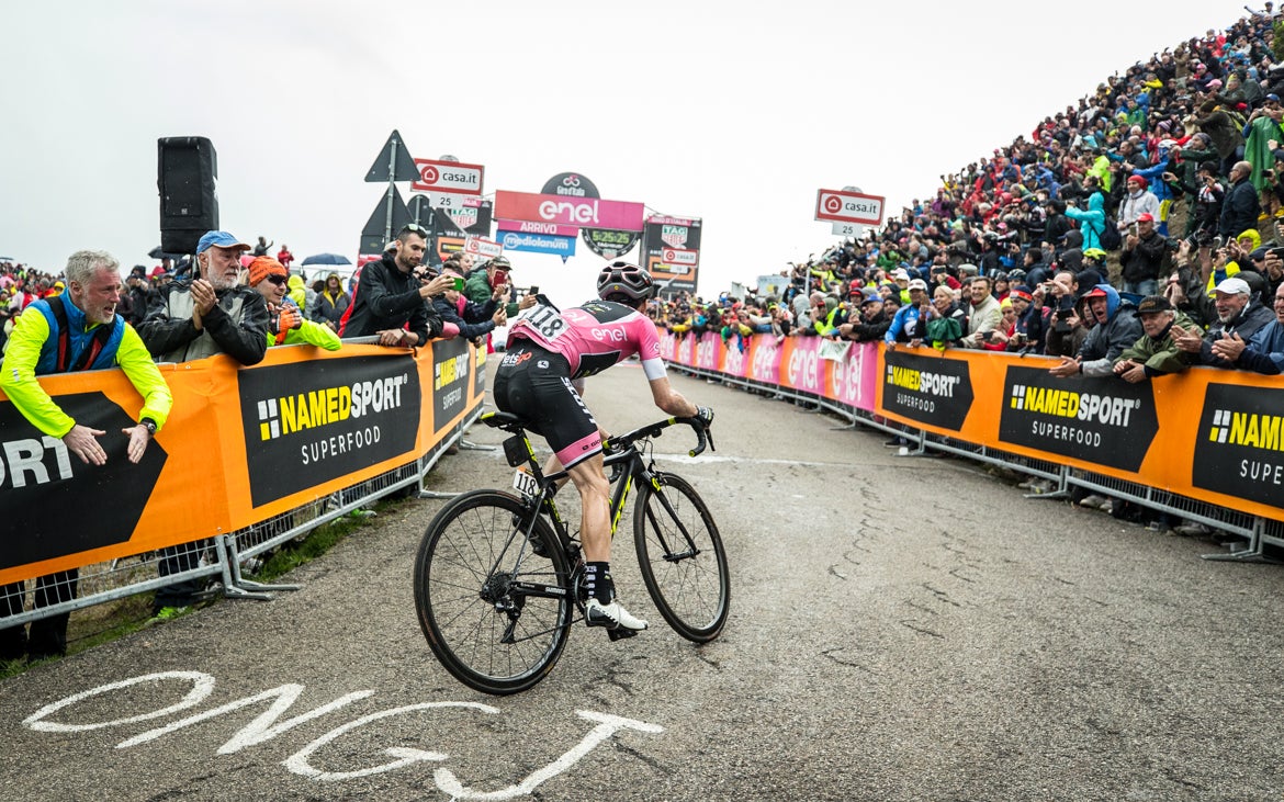 Simon Yates gave everything to keep rival and stage winner Chris Froome in his sights on stage 14. Photo: Jim Fryer / BrakeThrough Media | brakethroughmedia.com