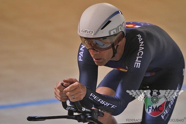 Colby Pearce set a new world record for the Hour in the 45-49 age category in Aguascalientes, Mexico, on September 23, 2018. Photo: Courtesy Colby Pearce