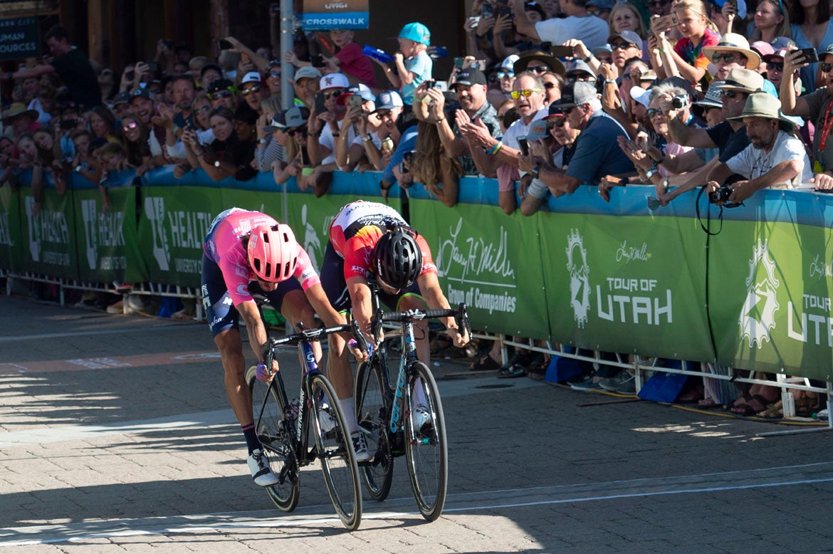 Lachlan Morton wins Stage 5 in a photo finish over Hayden McCormack. Photo: Casey B. Gibson | <a href="http://www.cbgphoto.com">www.cbgphoto.com</a>