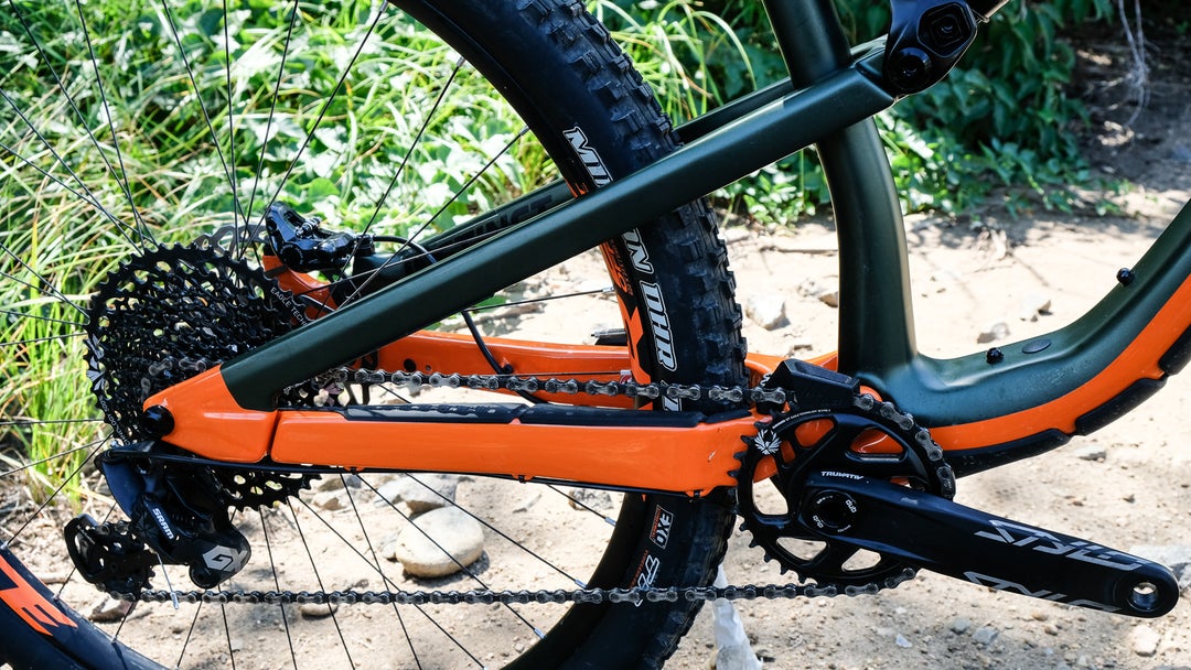 Rear suspension linkage