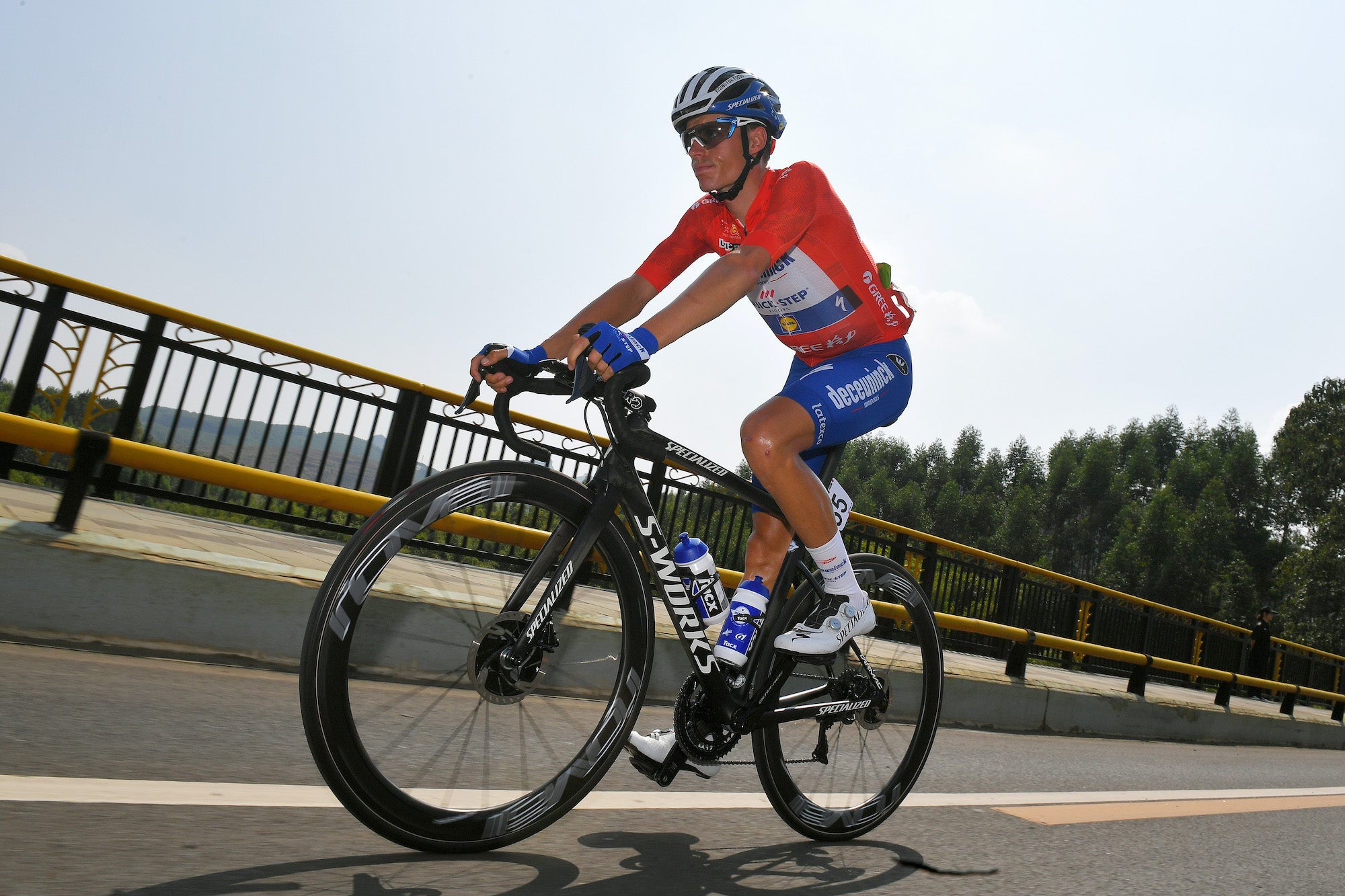 Enric Mas learned the ropes with the Contadors' team before stepping up to WorldTour. Photo: Tim de Waele/Getty Images