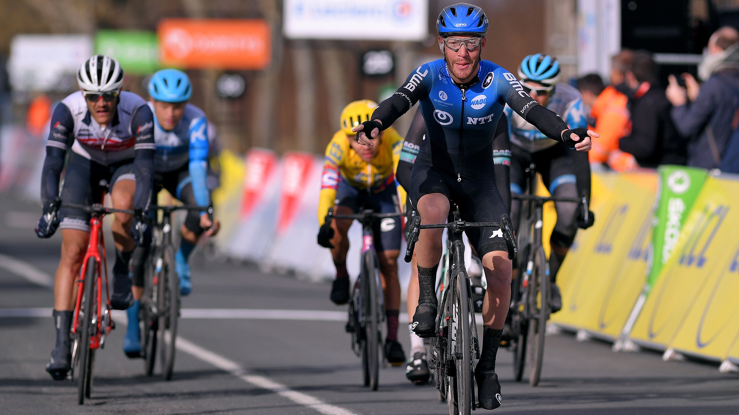 Giacomo Nizzolo takes the win in Stage 2 of the 2020 Paris-Nice.