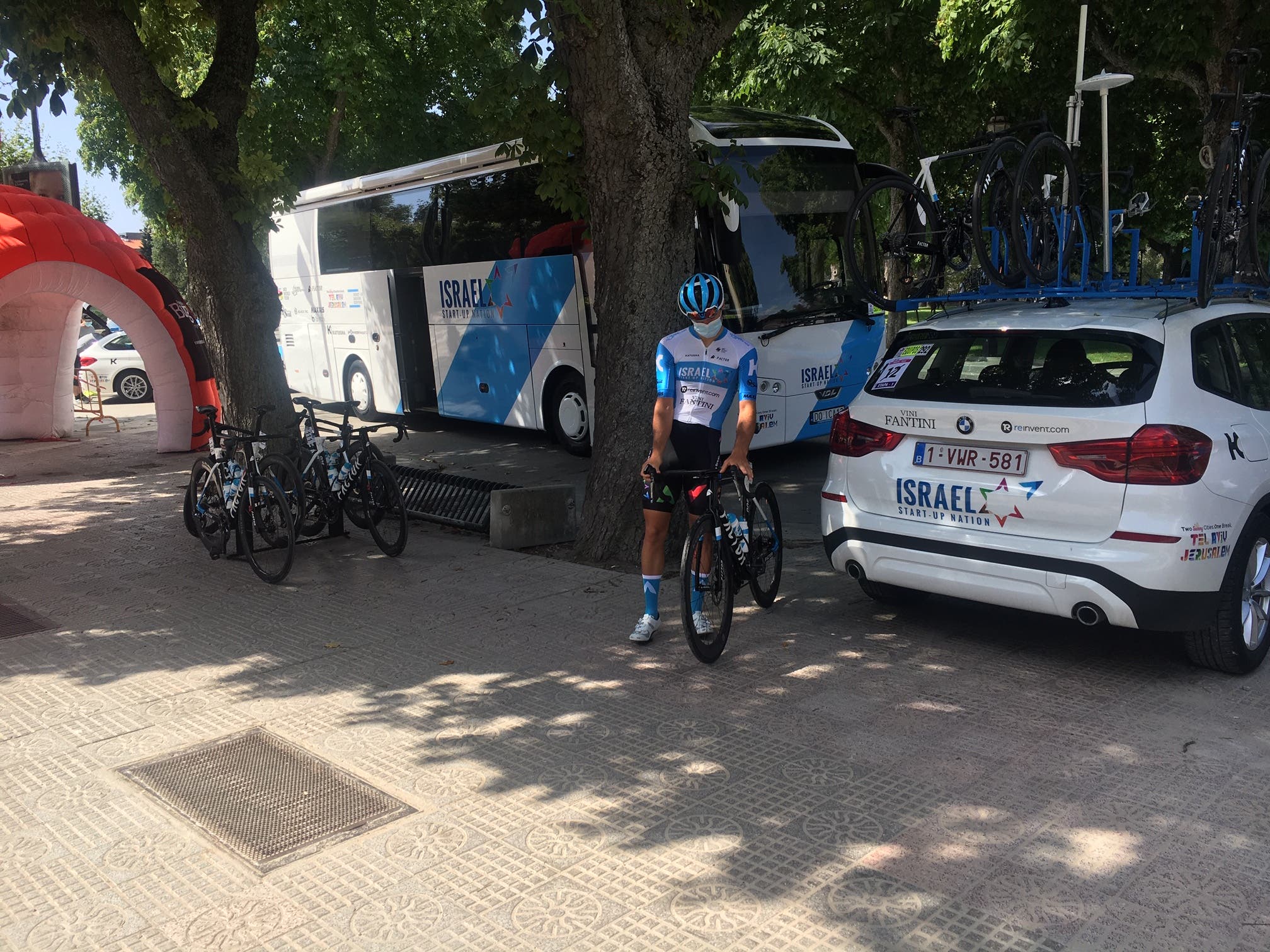 Masks were the new normal in the race start village. Photo: VeloNews