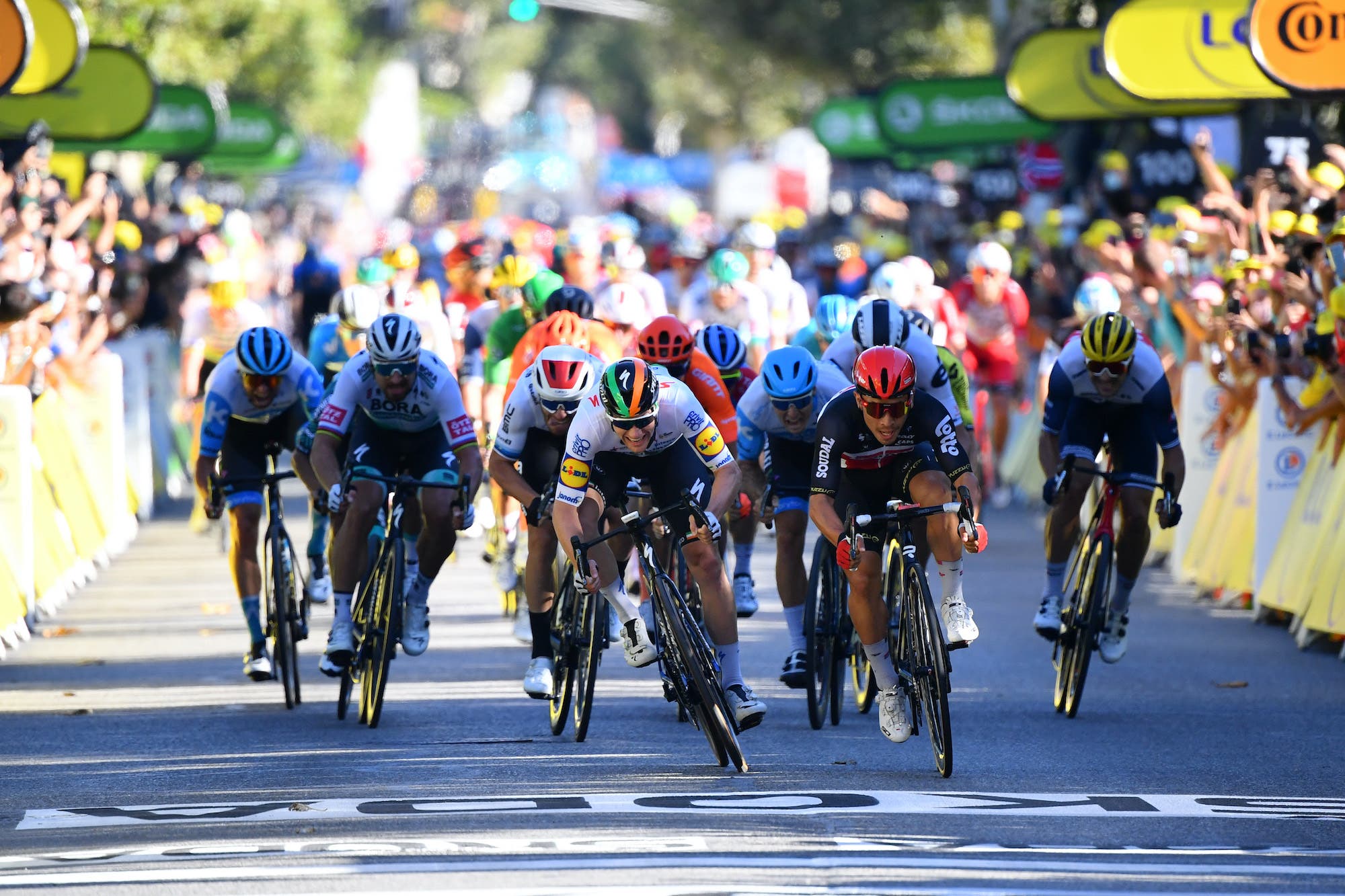 Ewan looked unstoppable in his madcap sprint. Photo: Stuart Franklin/Getty Images.