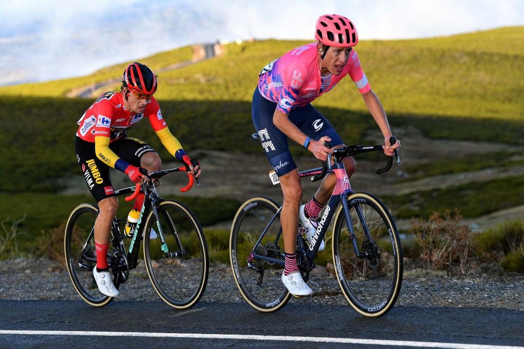 ALTO-DE-LA-COVATILLA, SPAIN - NOVEMBER 07: Hugh Carthy of The United Kingdom and Team EF Pro Cycling / Primoz Roglic of Slovenia and Team Jumbo - Visma Red Leader Jersey / during the 75th Tour of Spain 2020, Stage 17 a 178,2km stage from Sequeros to Alto de la Covatilla-Sierra de Béjar 1965m / @lavuelta / #LaVuelta20 / La Vuelta / on November 07, 2020 in Alto de la Covatilla, Spain. (Photo by Justin Setterfield/Getty Images)