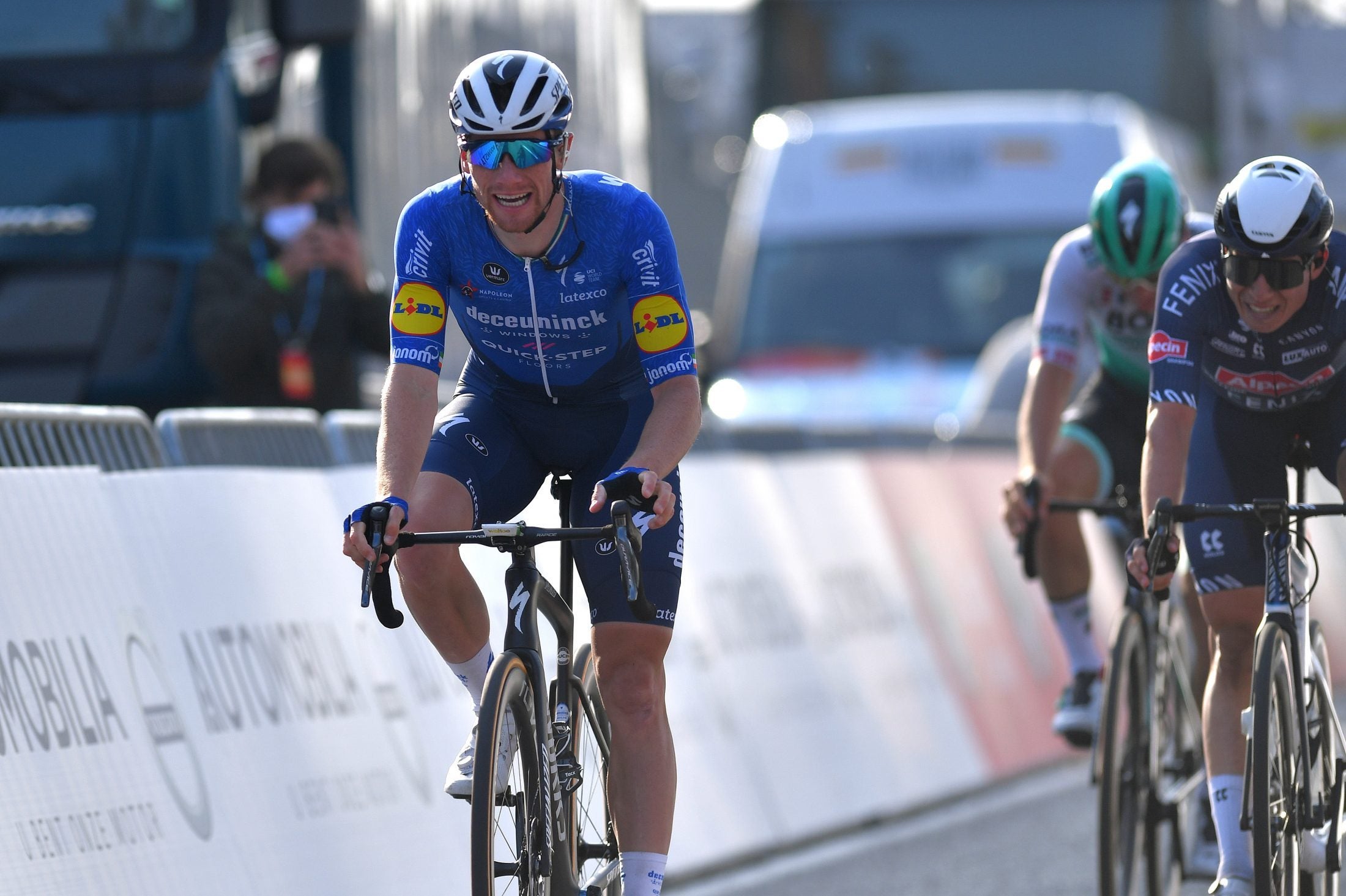 Sam Bennett (Deceuninck-Quick-Step) wins the 45th Oxyclean Brugge-De Panne in De Panne, Belgium. 