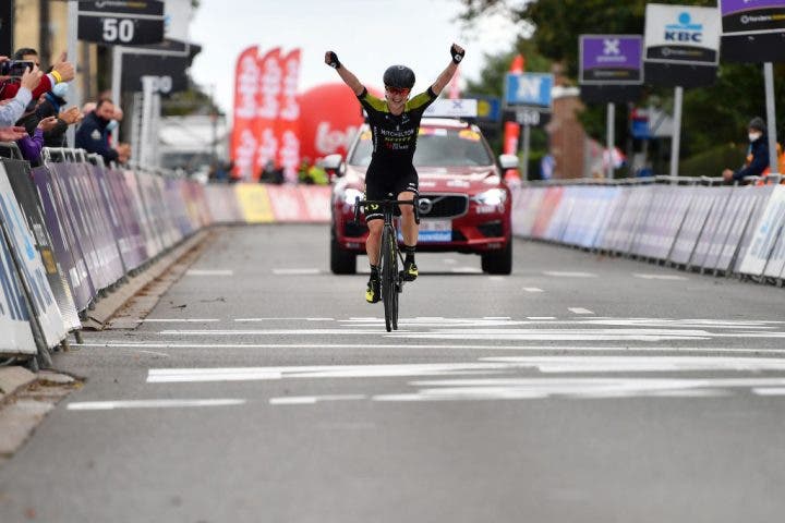 Grace Brown wins the 2020 Brabantse Pijl