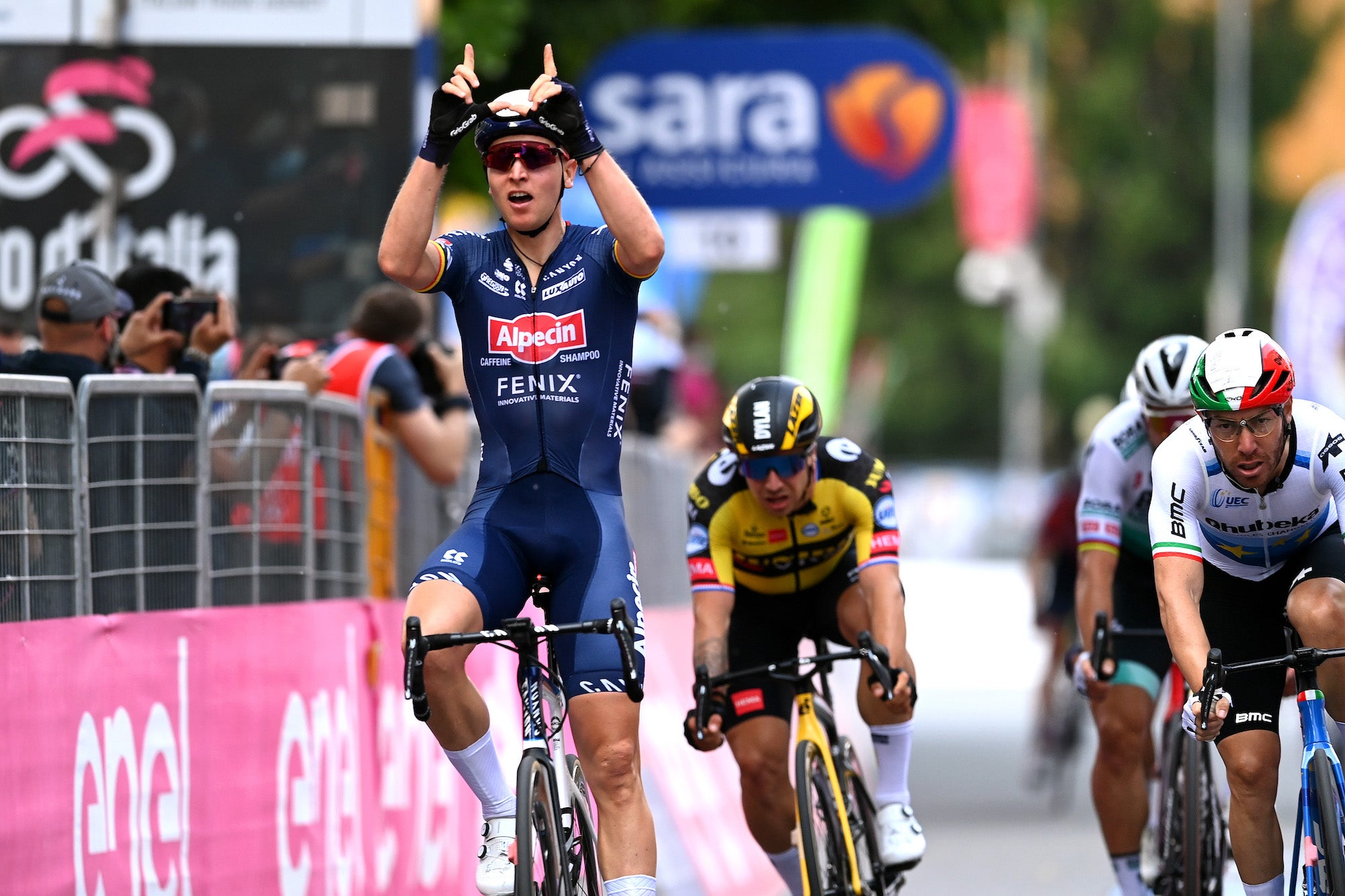 Tim Merlier won stage 2 of the 2021 Giro d'Italia