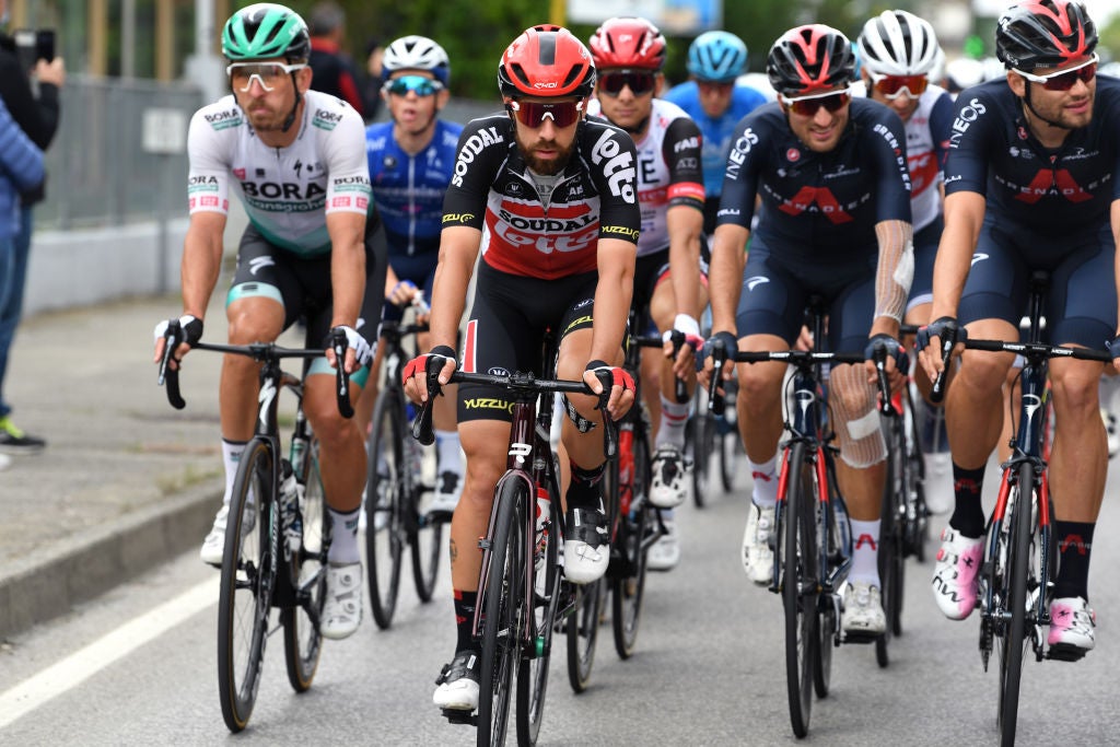 Thomas De Gendt quit the Giro d'Italia with knee pain