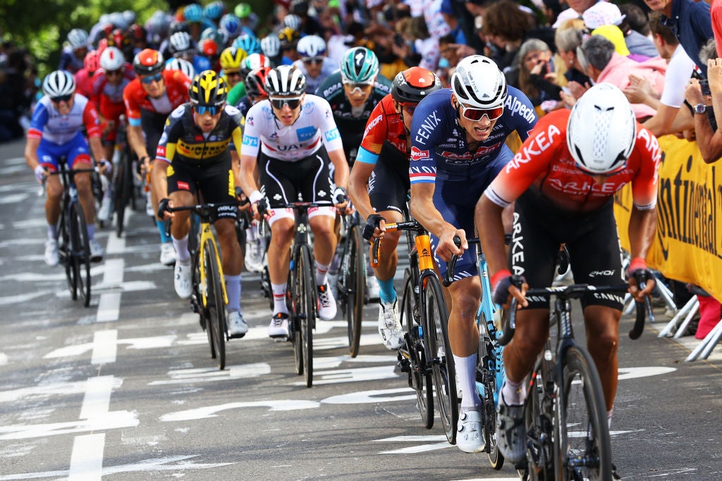 MÛR-DE-BRETAGNE GUERLÉDAN, FRANCE - JUNE 27: Mathieu Van Der Poel of The Netherlands and Team Alpecin-Fenix during the 108th Tour de France 2021, Stage 2 a 183,5km stage from Perros-Guirec to Mûr-de-Bretagne Guerlédan 293m / @LeTour / #TDF2021 / on June 27, 2021 in Mûr-de-Bretagne Guerlédan, France. (Photo by Tim de Waele/Getty Images)