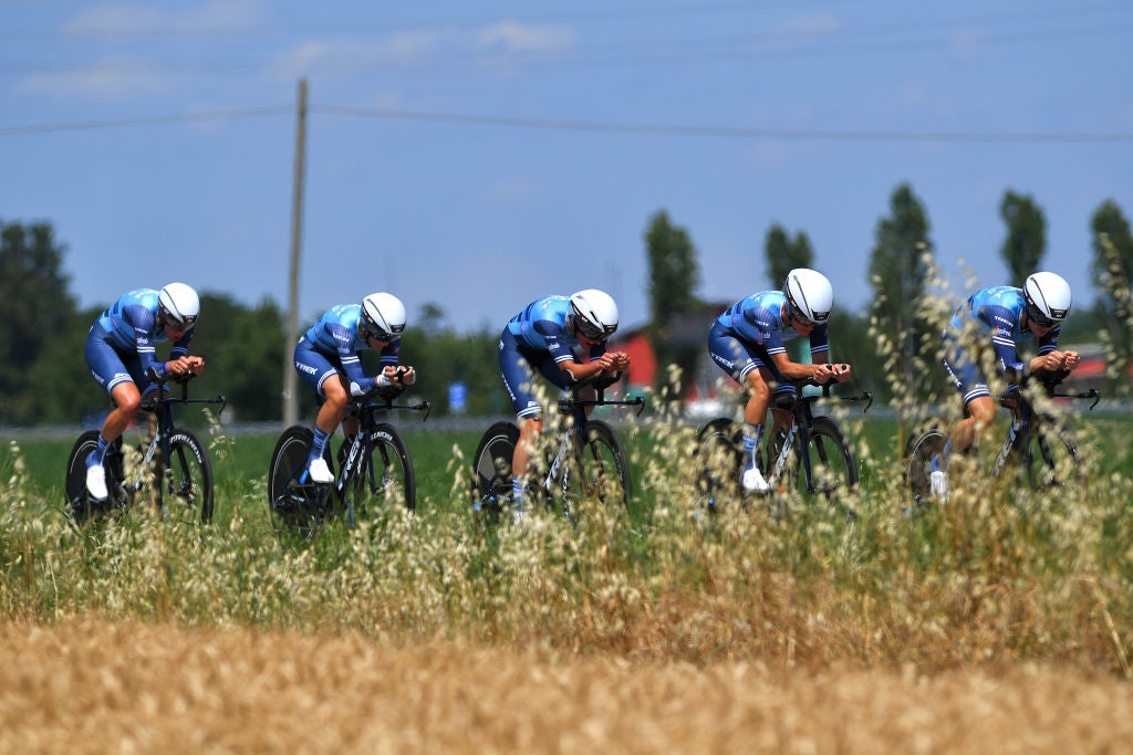 The Trek-Segafredo team won the opening team time trial at the Giro d'Italia Donne