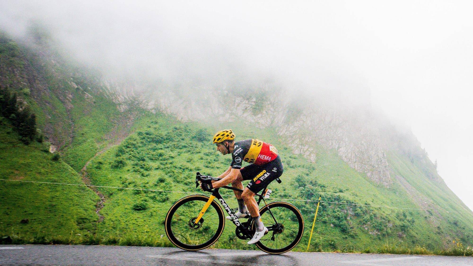 Wout van Aert tried to limit time losses stage 8 of the 2021 Tour de France. Photo: James Startt