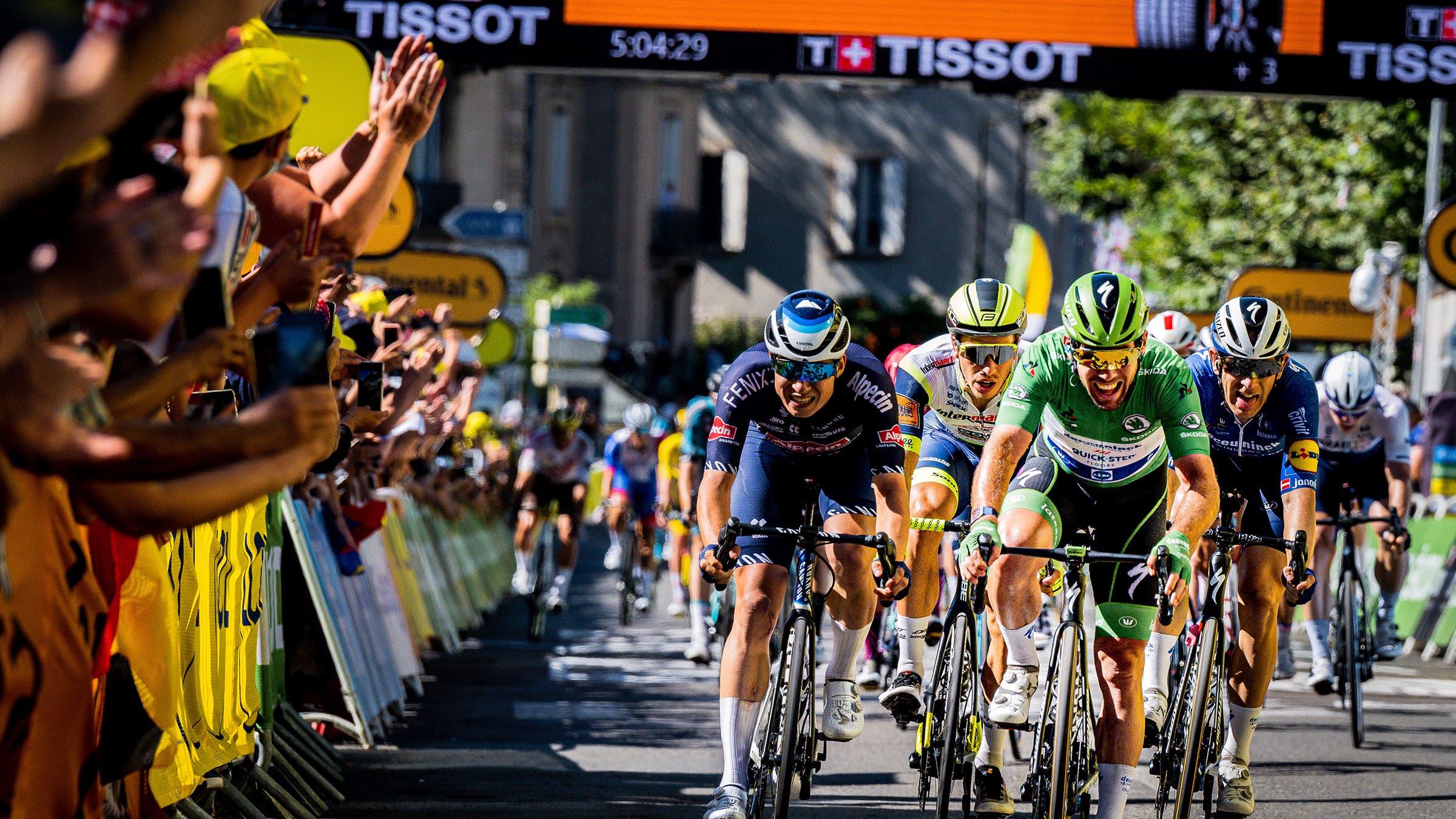 Cavendish found a hole, and his leadout man, and scored his fourth stage win of the 2021 Tour de France.