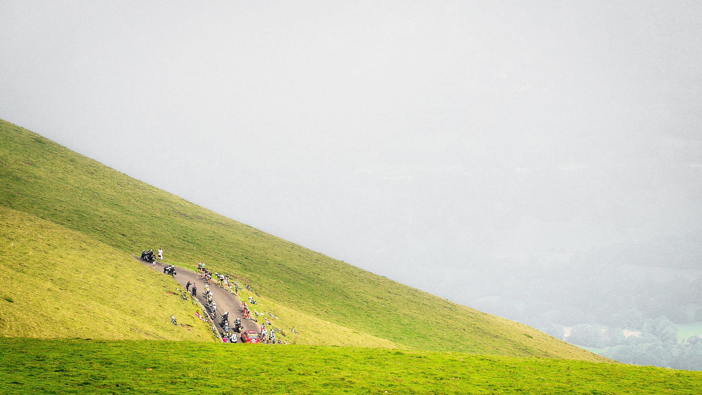 The remains of the peloton on stage 17 of the 2021 Tour de France.
