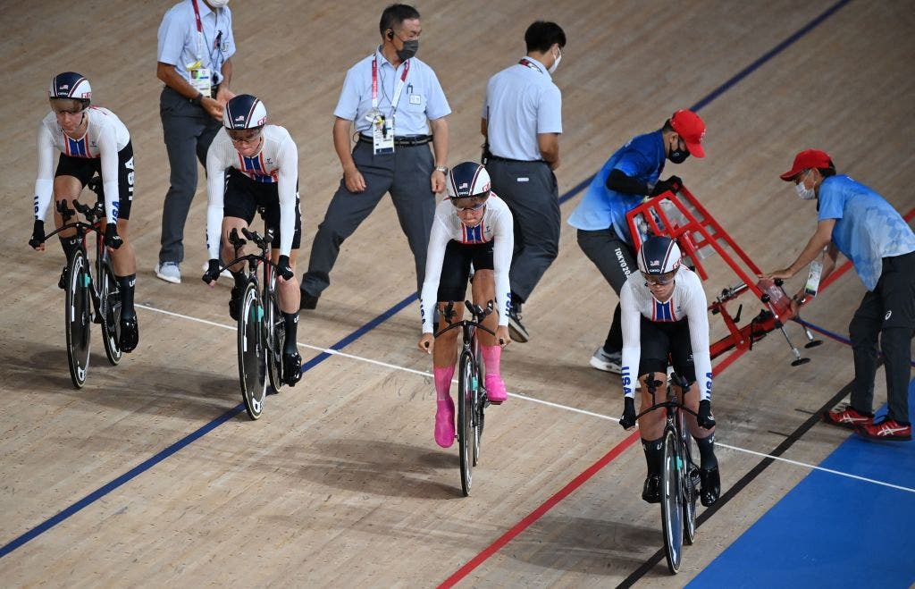 Team USA starts their qualifying effort