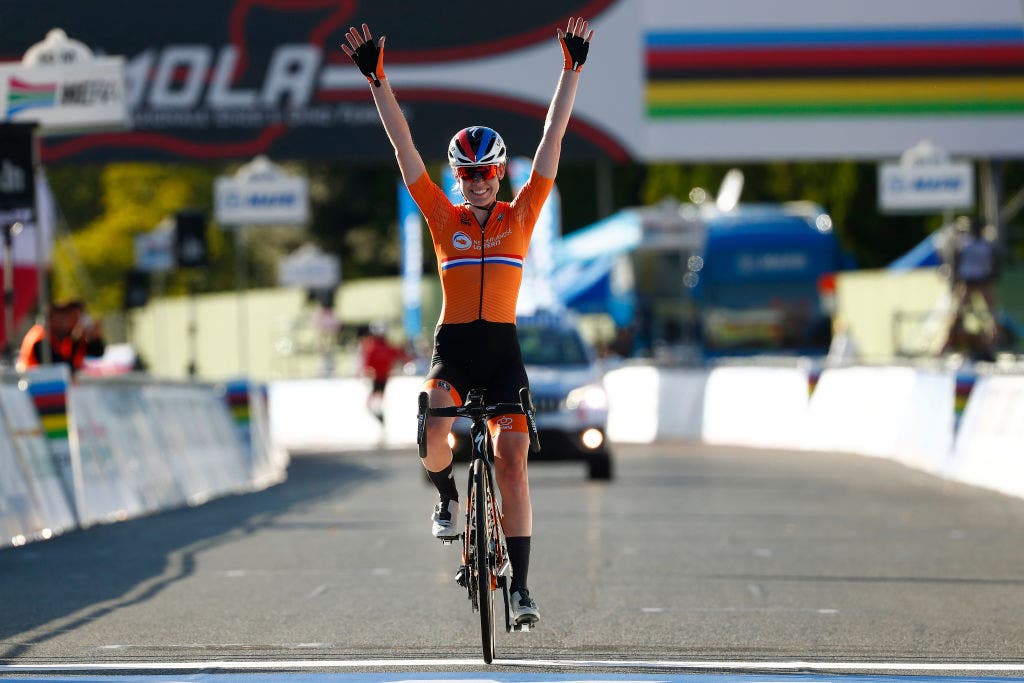 Anna van der Breggen wins world championships in Imola